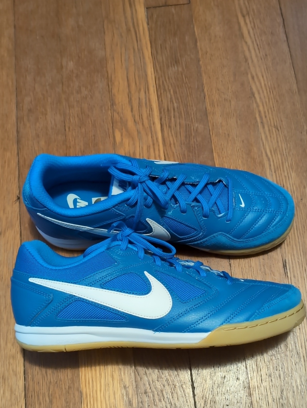 NIKE GATO MEN SNEAKERS SIZE 9.5